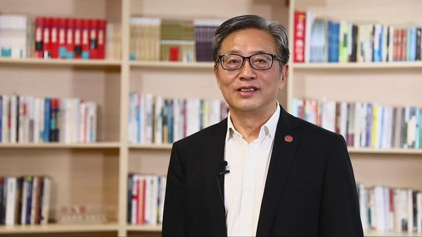 上海交通大学兼职教授、上海交通大学上海高级金融学院院务委员会主席屠光绍