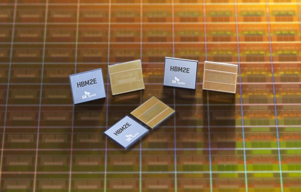 图1. SK海力士宣布开始量产超高速DRAM, HBM2E