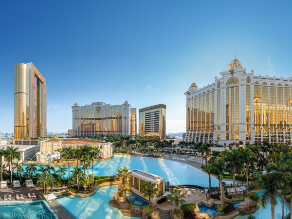 这个夏天，来到全球知名的综合度假胜地「澳門銀河 ™」 玩得出色尽兴