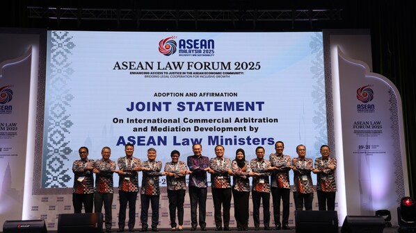 东盟法律部长在2025年东盟法律论坛上通过并确认《关于国际商事仲裁与调解的联合声明》。