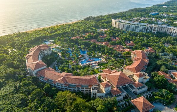 沉浸西班牙风情庄园静谧，三亚海棠湾JW万豪度假酒店推出错峰灵感之旅