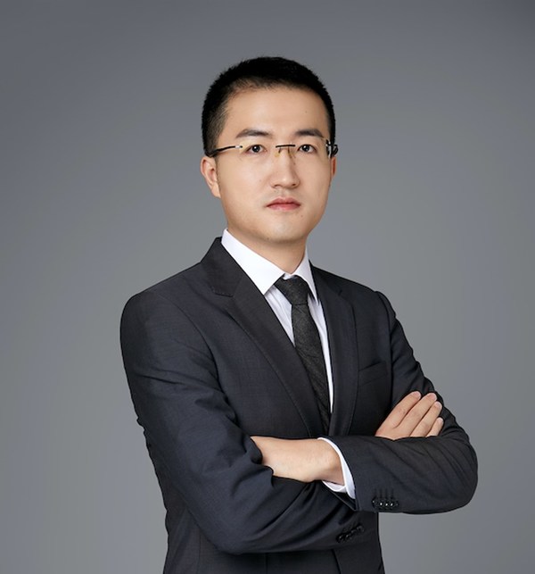 施耐德电气中国区能效管理中压业务，市场与战略副总裁薛毅